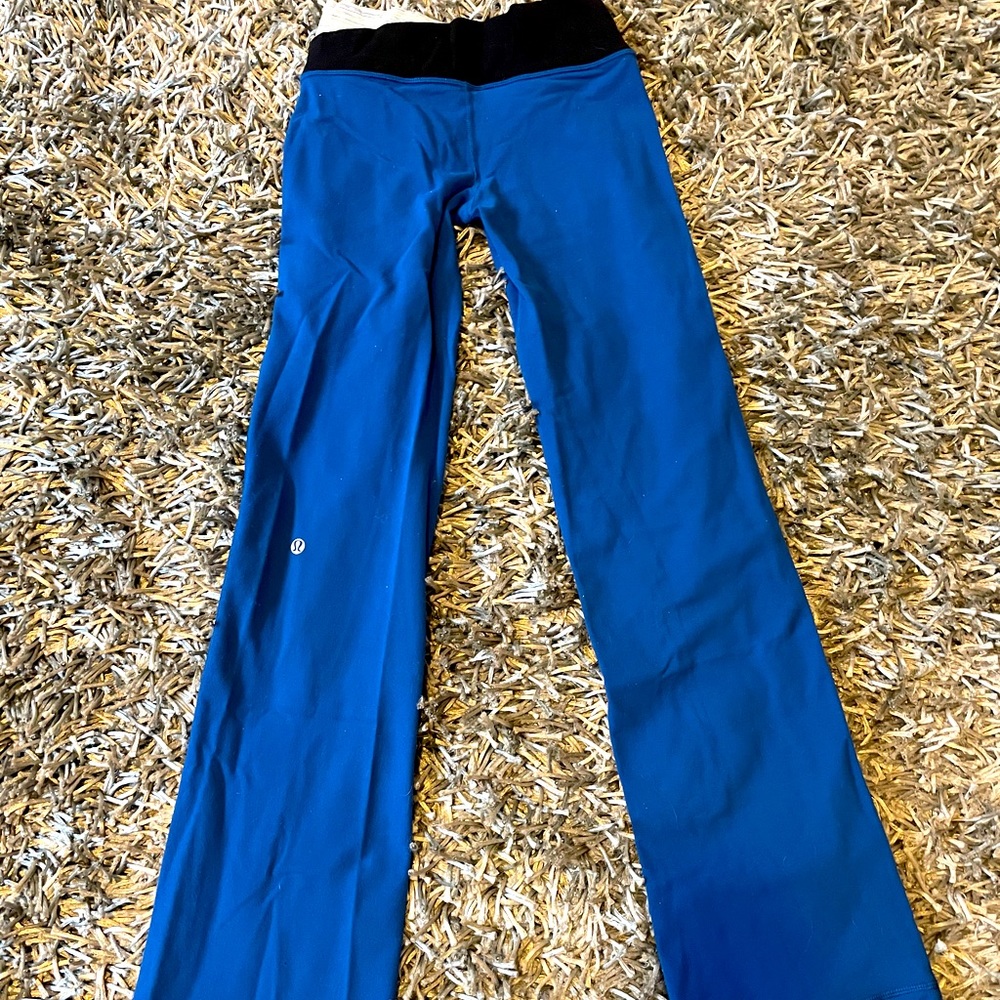 Lululemon yoga pants